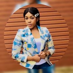 Thandiswa Mazibuko, estate agent