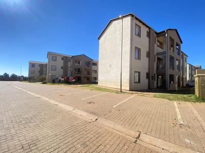 Apartment / Flat For Sale in Green Hills, Randfontein
