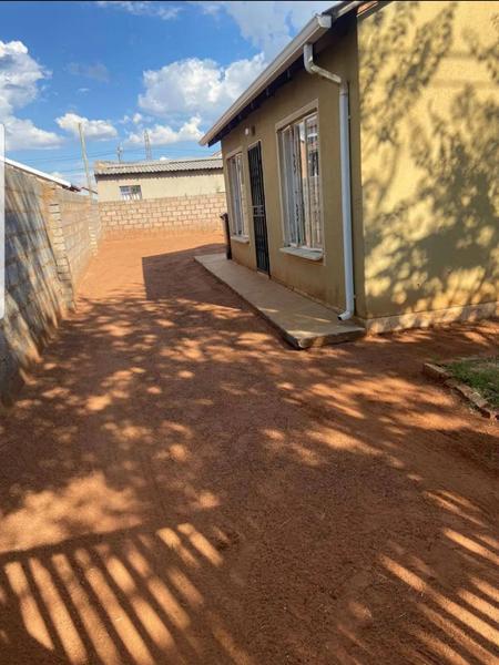 House For Sale in Protea Glen Ext, Soweto
